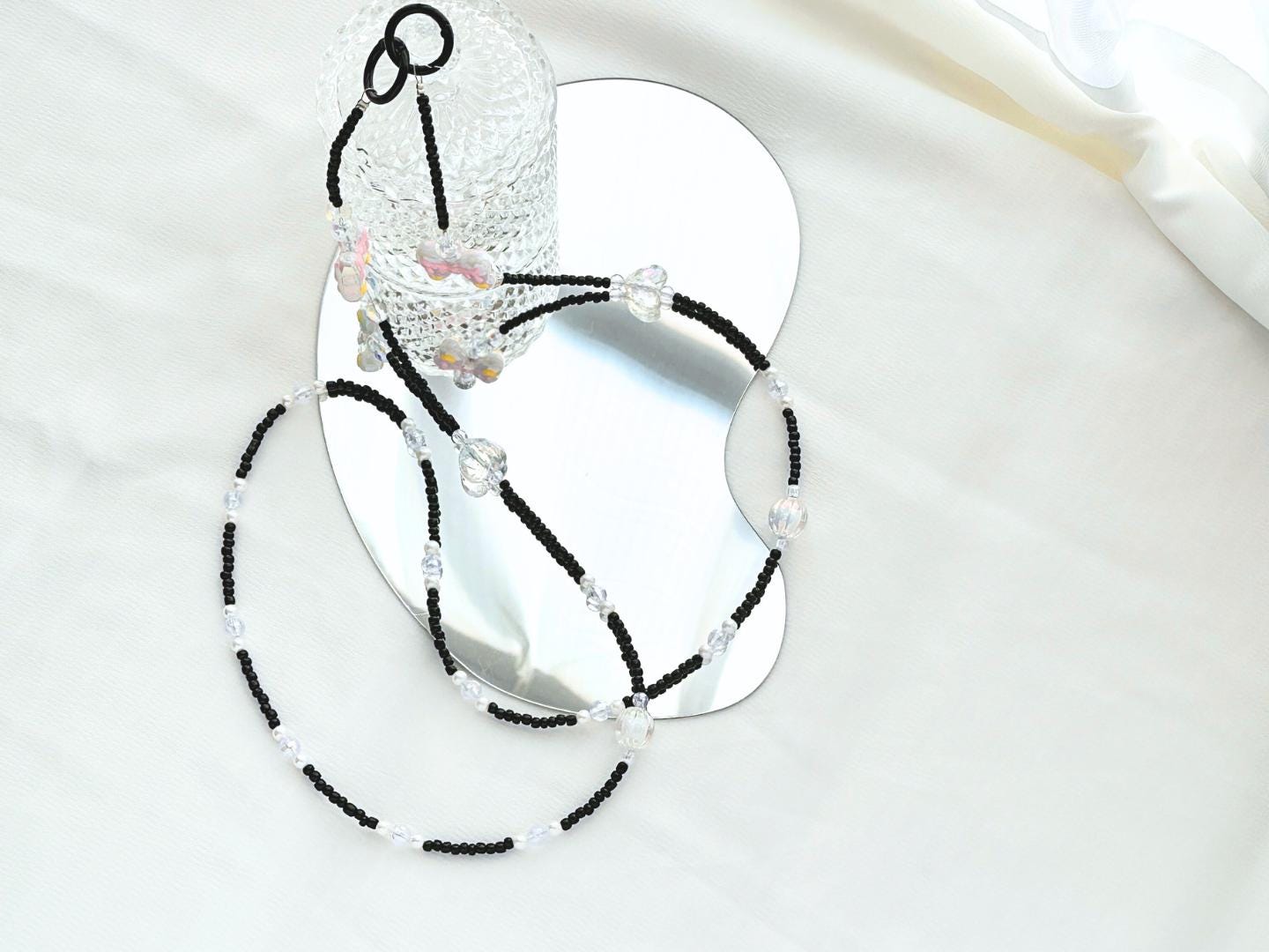 Handmade Crossbody Beaded Phone Strap Black.High-quality Y2K phone charm.Bridesmaid gifts.Universal fit cellphone holder.anti-theft strap.