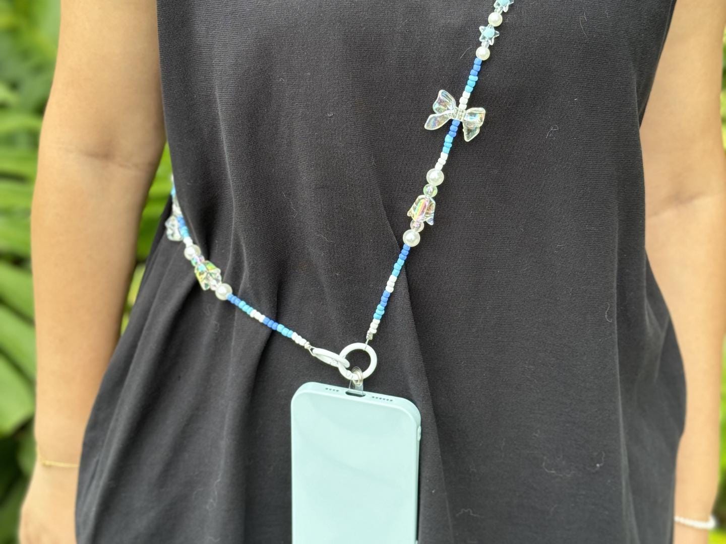 Handmade Crossbody Candy Beaded Phone Strap Blue&white.High-quality Y2K phone charm.Bridesmaid gifts.Universal fit anti-theft phone holder.