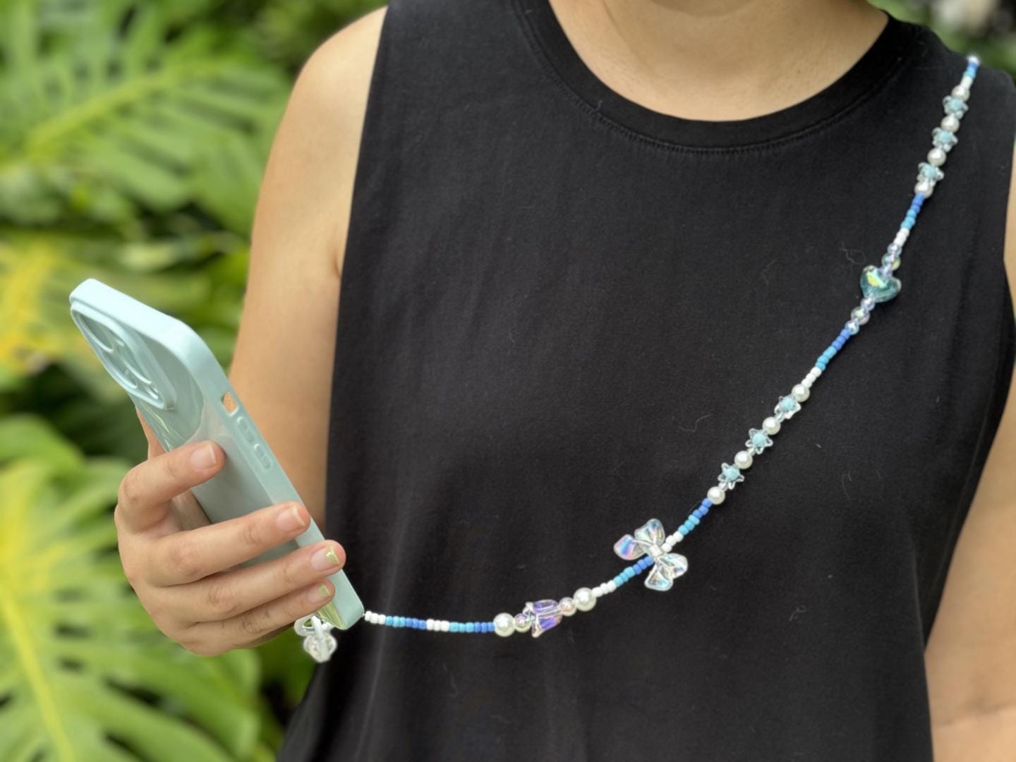 Handmade Crossbody Candy Beaded Phone Strap Blue&white.High-quality Y2K phone charm.Bridesmaid gifts.Universal fit anti-theft phone holder.