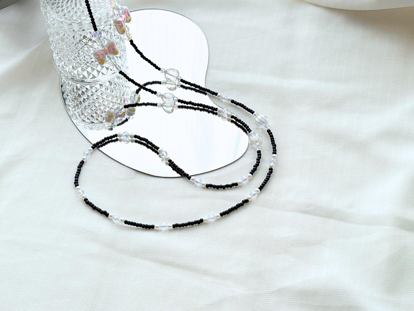 Handmade Crossbody Beaded Phone Strap Black.High-quality Y2K phone charm.Bridesmaid gifts.Universal fit cellphone holder.anti-theft strap.