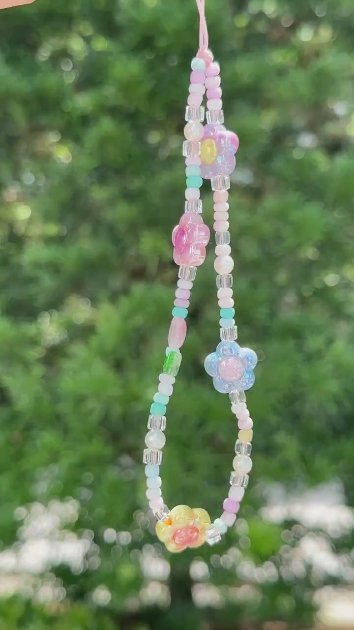 Cute tulip Beaded Phone Charm pink.Handmade colorful flower beaded Phone Wristlet.Phone Strap.Y2K charm.Camera strap.Phone Tether.Best gift.